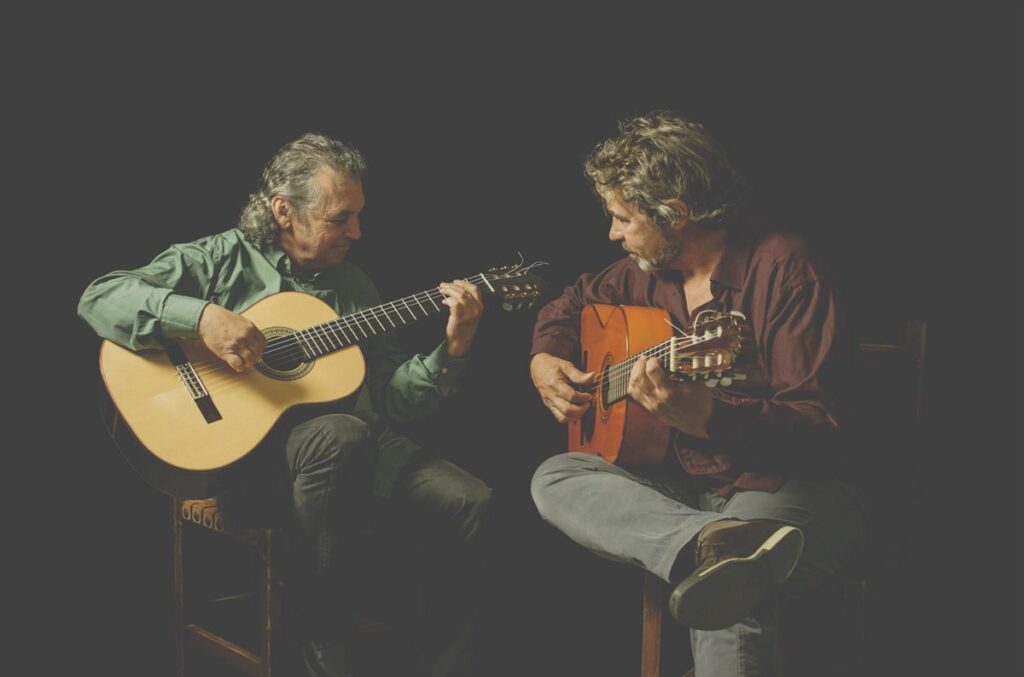 Los guitarristas Tito Alcedo y Nono García actúan este viernes en el Centro Cultural Fundación Unicaja de Sevilla