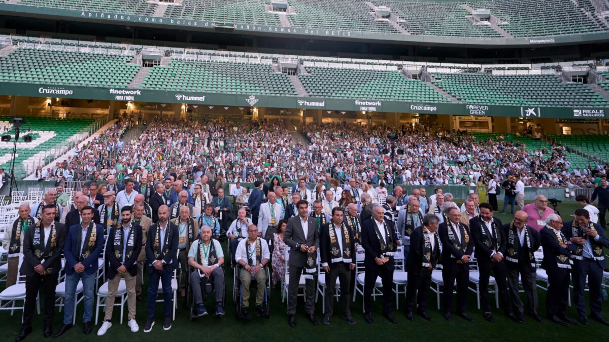 'Siempre Verdiblancos', el emotivo homenaje del Real Betis a sus 3.000 socios más fieles