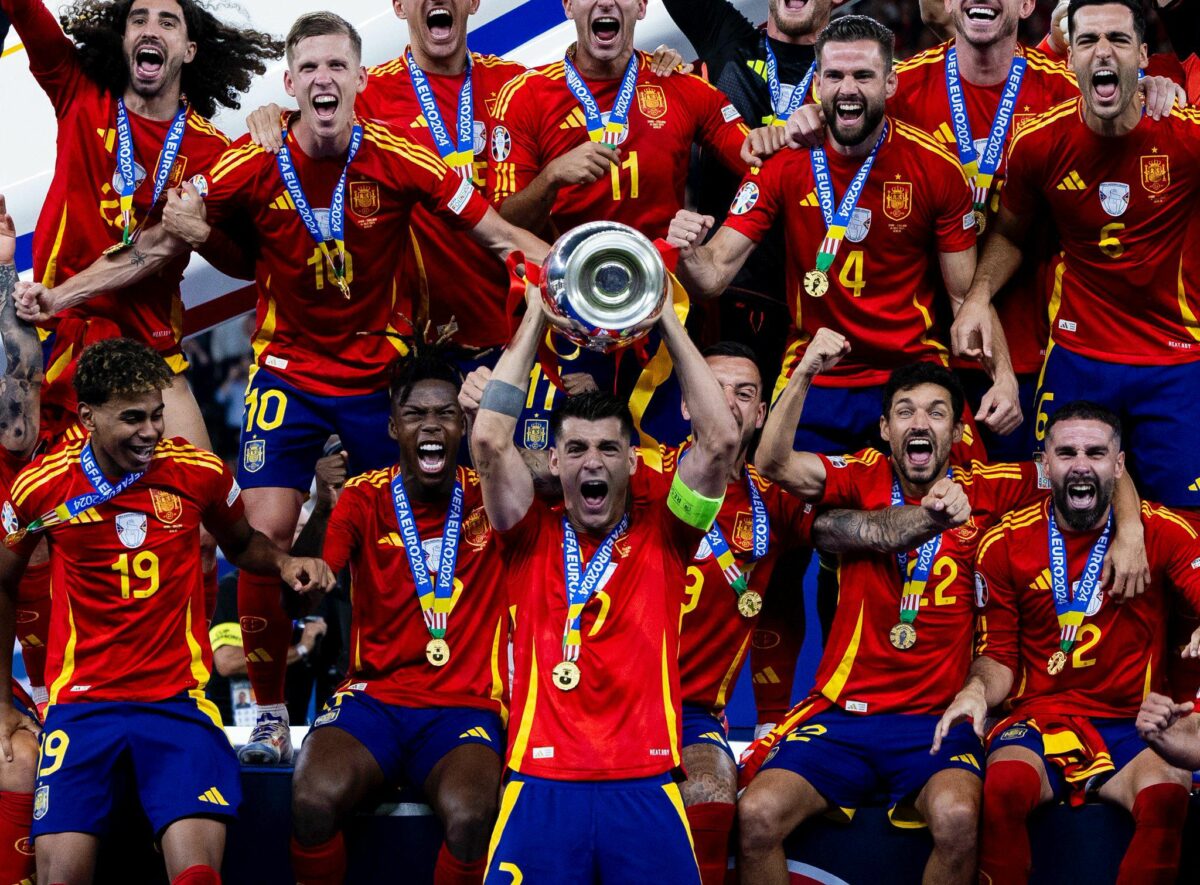 2-1: Jesús Navas conquista su segunda Eurocopa tras la victoria ante Inglaterra